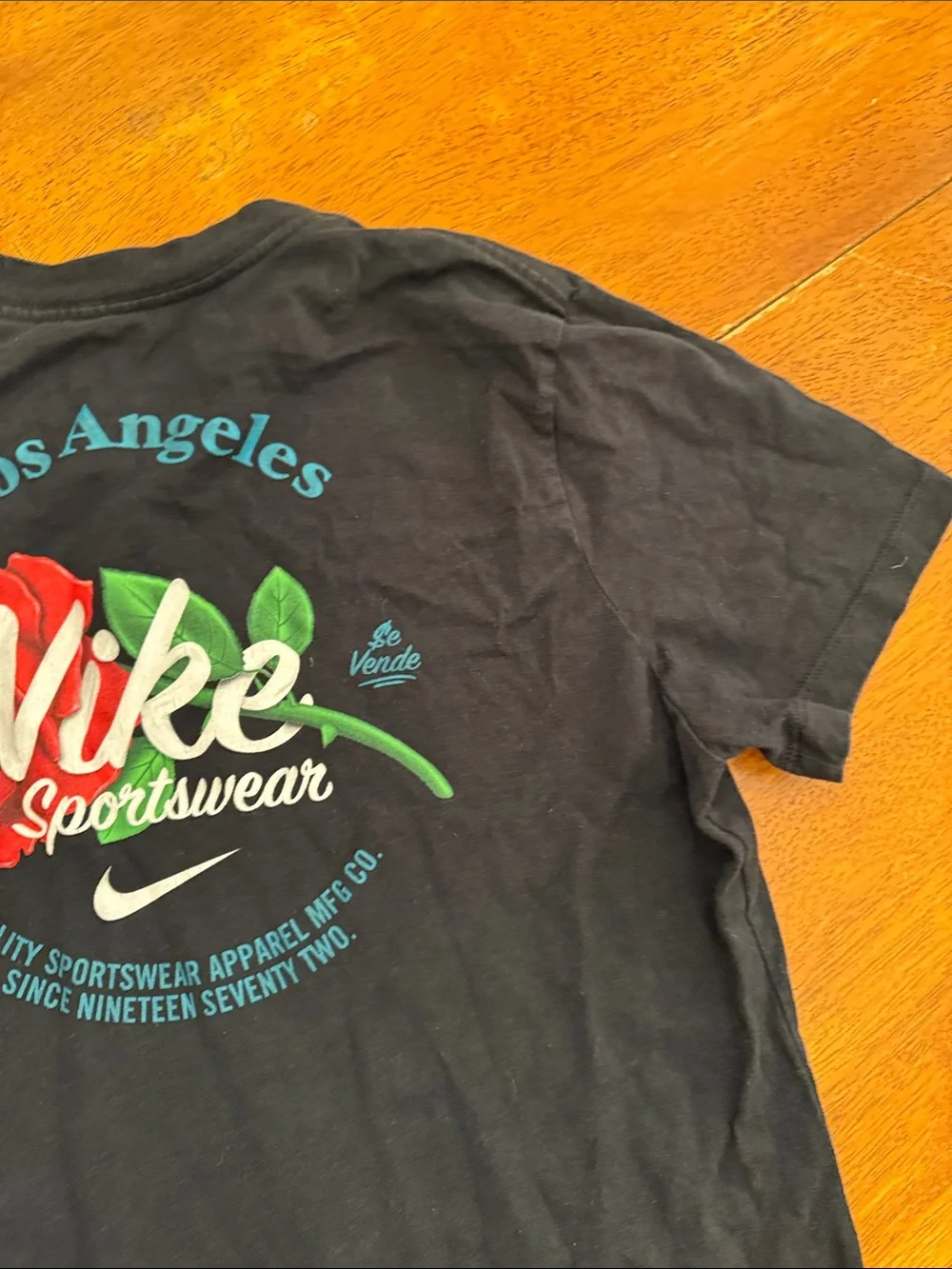 Nike Black Short Sleeve Tee with Red Rose Graphic small Los Angeles